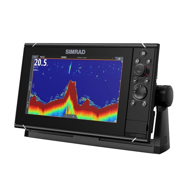 Simrad NSS9 evo3S with world basemap