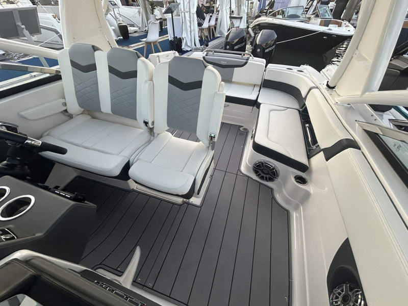 Chaparral 280 OSX | Twin Mercury 250 V8s
