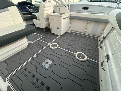 Robalo R247 Dual Console
