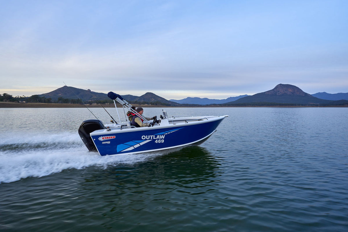 Stacer 469 Outlaw SC (Side Console)
