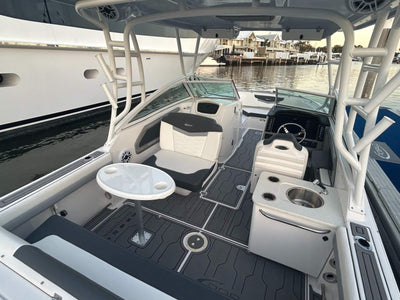 Robalo R247 Dual Console