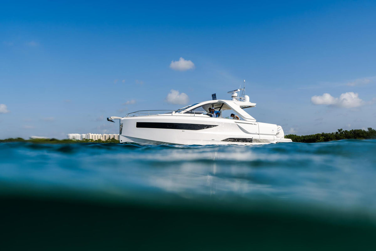 Jeanneau DB/37 Outboard