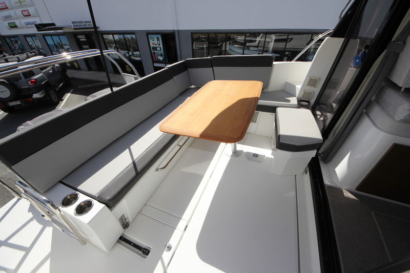 2022 Jeanneau Merry Fisher 1095 Coupe
