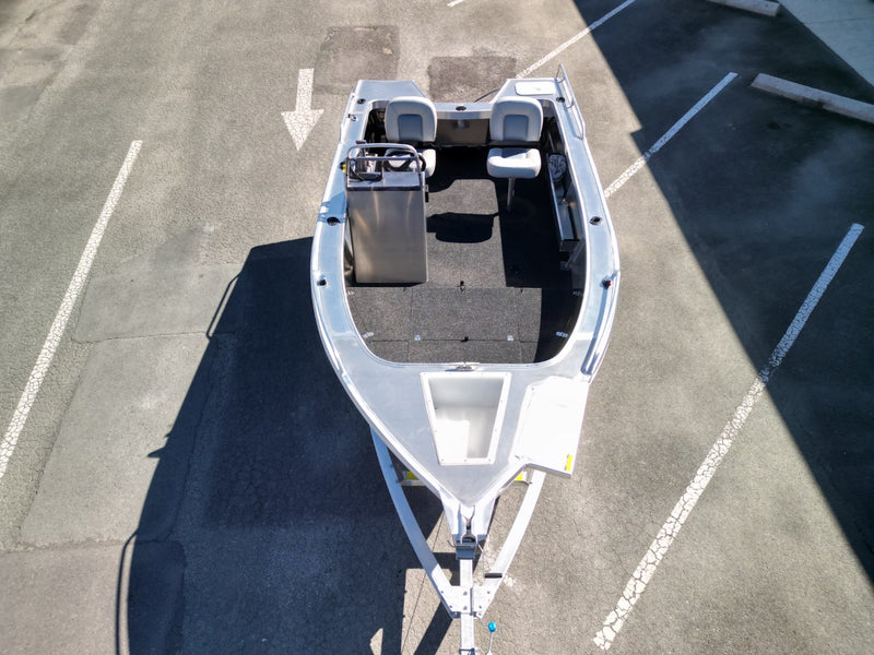 Stacer 469 Outlaw (Side Console)