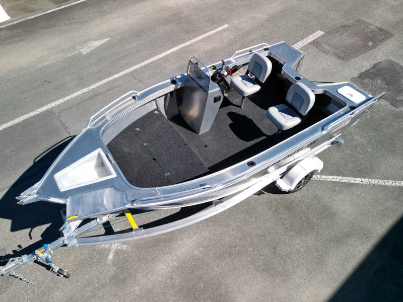 Stacer 469 Outlaw (Side Console)