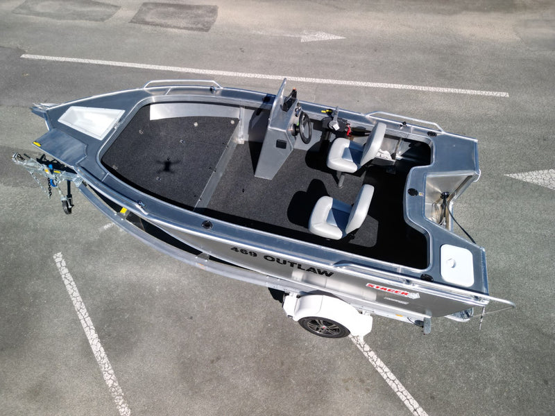 Stacer 469 Outlaw (Side Console)