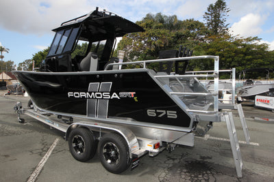 2026 Formosa SRT 675 Enclosed Centre Cabin