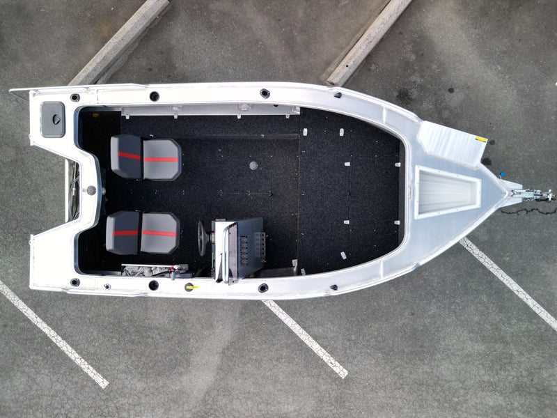 Stacer 469 Outlaw (Side Console)