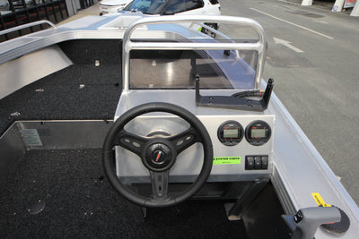 Stacer 469 Outlaw (Side Console)