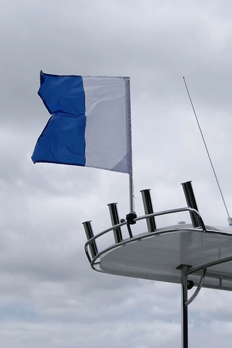 RAILBLAZA Flag Pole