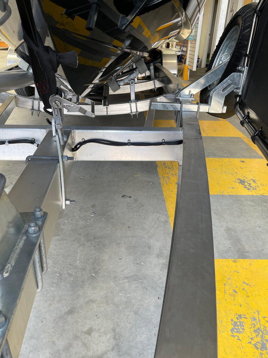 D-Flector D700 Boat Stone Guards