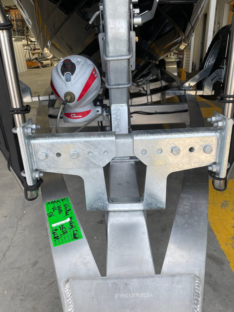 D-Flector D700 Boat Stone Guards