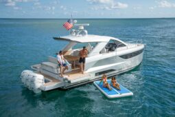 Jeanneau DB/43 Outboard