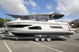 2022 Jeanneau Merry Fisher 1095 Coupe