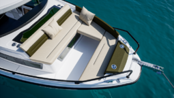 2027 Jeanneau EX34 Cabin