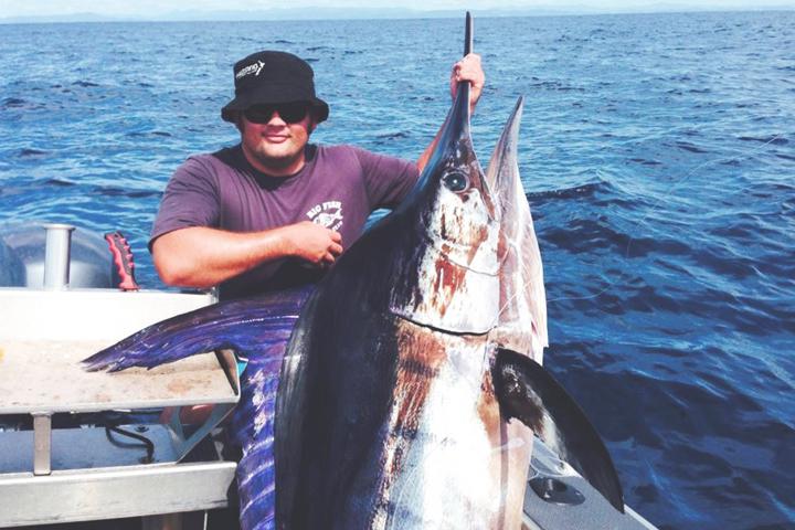 Surtees 495 Pro Fisher (1)