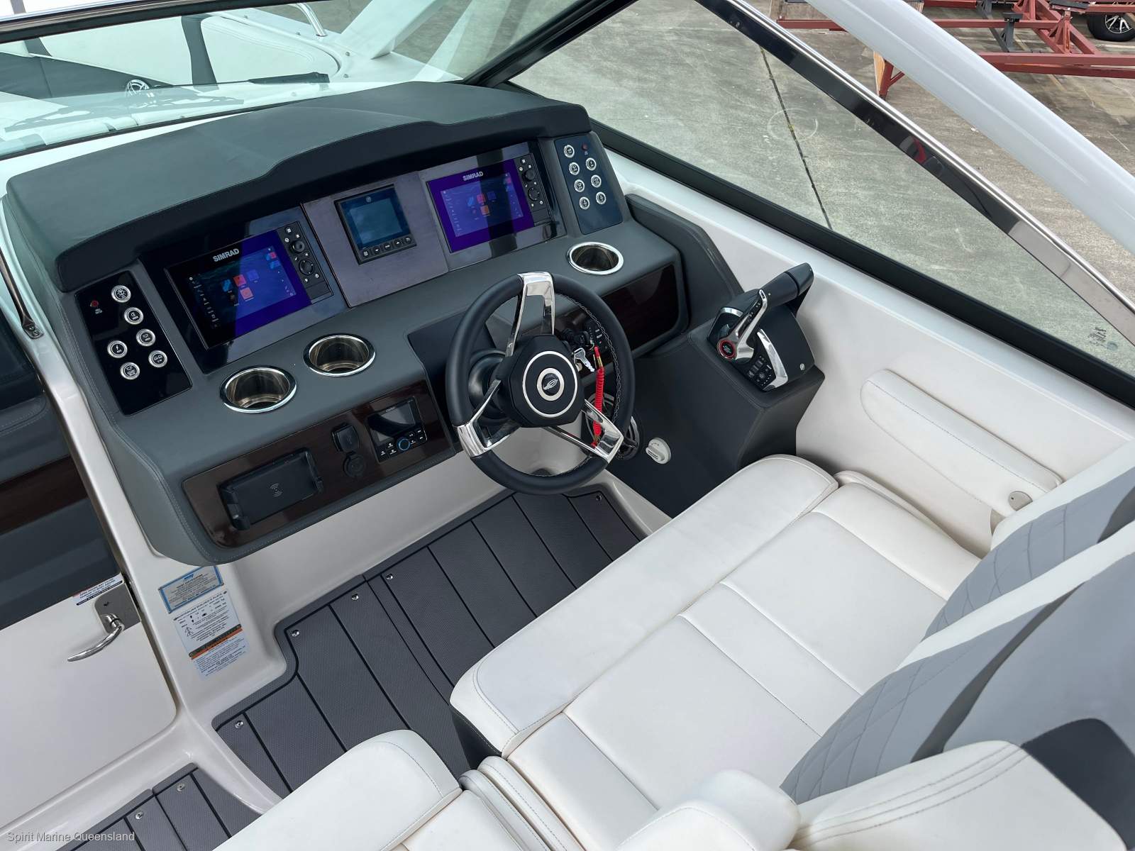 Chaparral 280OSX_24