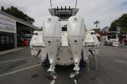 2026 Robalo R250 Centre Console